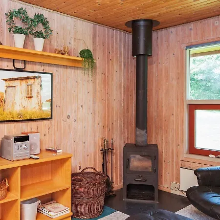 Two-bedroom Holiday In 1 Prázdninový dům *